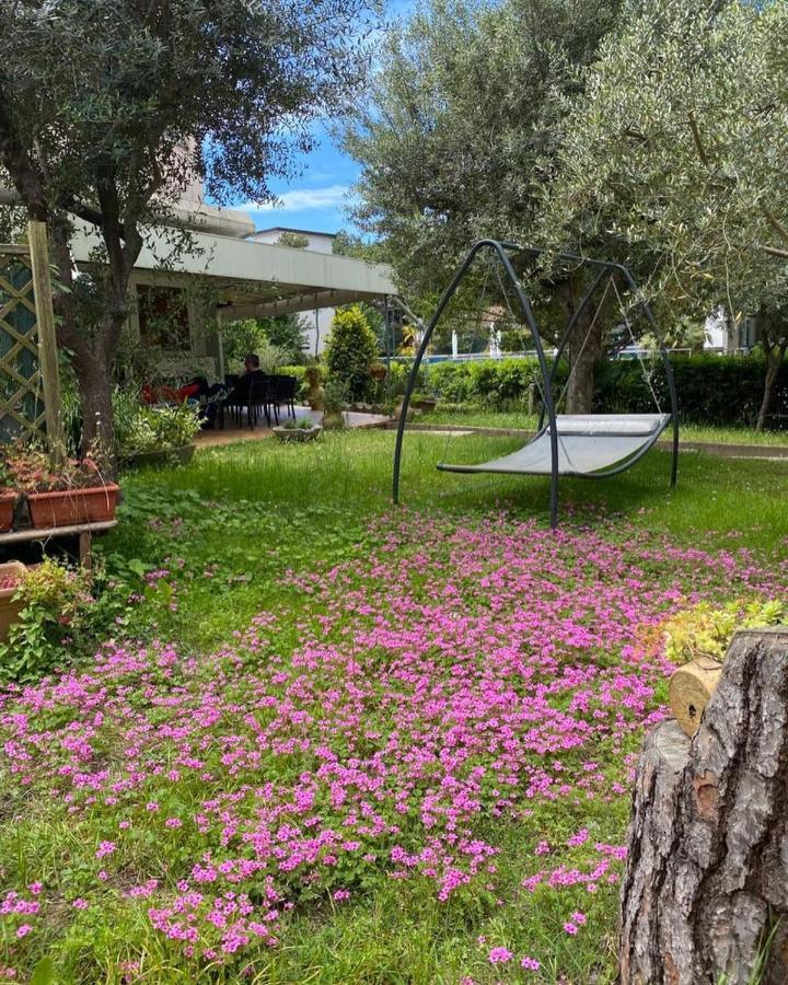 Hotel Rosapineta - Adults Only Lignano Sabbiadoro Exterior photo