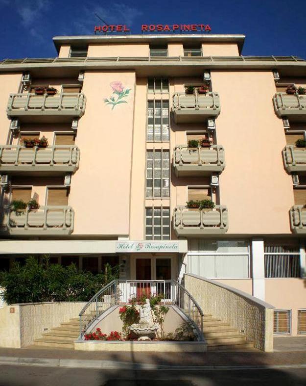 Hotel Rosapineta - Adults Only Lignano Sabbiadoro Exterior photo
