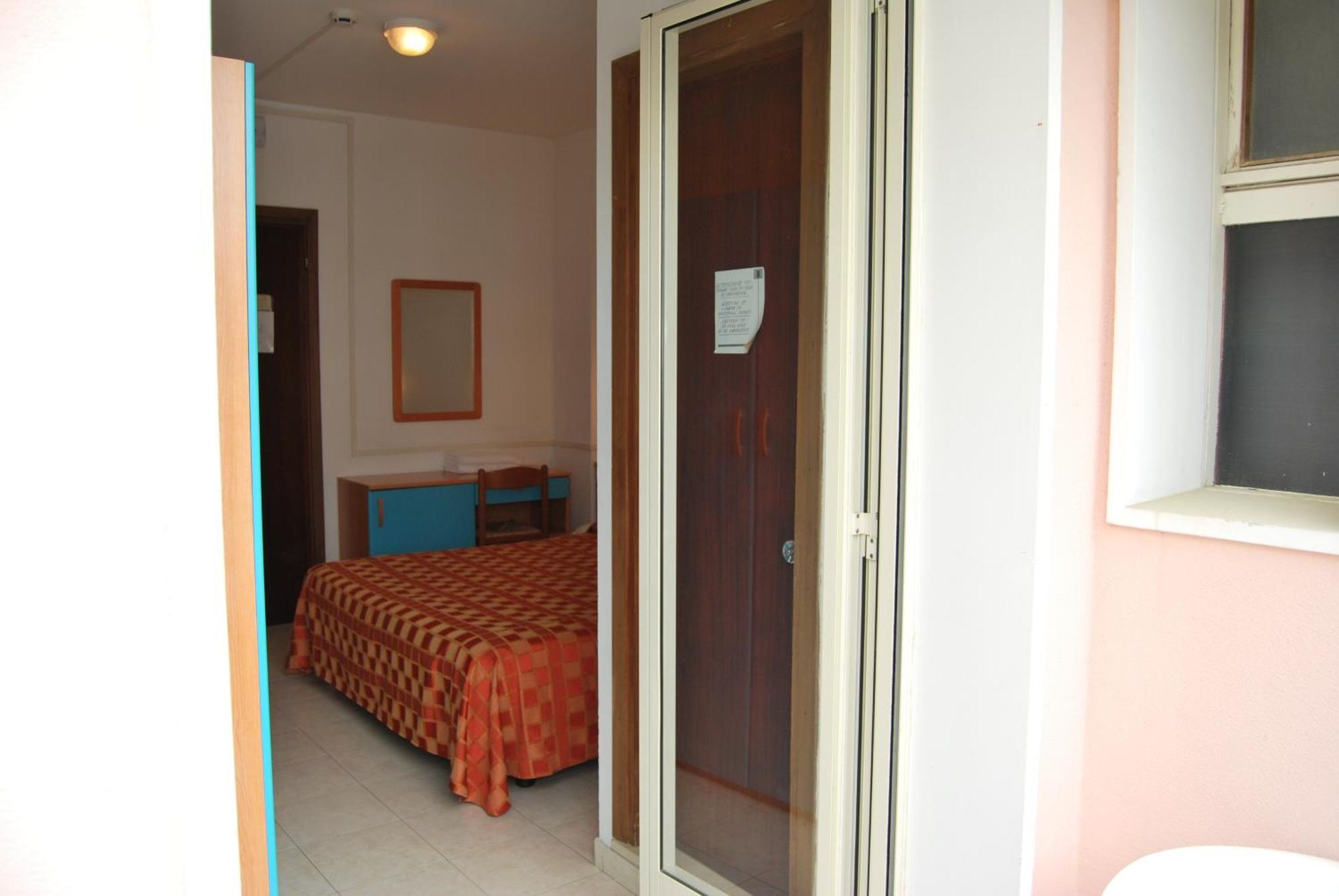 Hotel Rosapineta - Adults Only Lignano Sabbiadoro Exterior photo